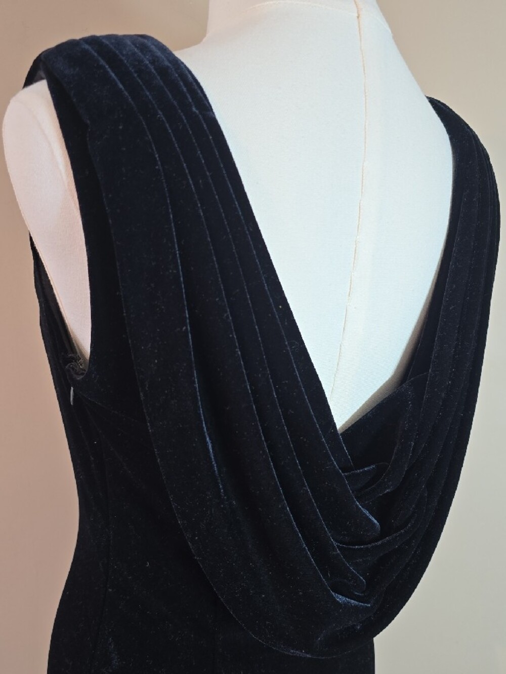 Betsy & Adam Black Velvet Cowl-Back Evening Gown - Picture 14 of 17
